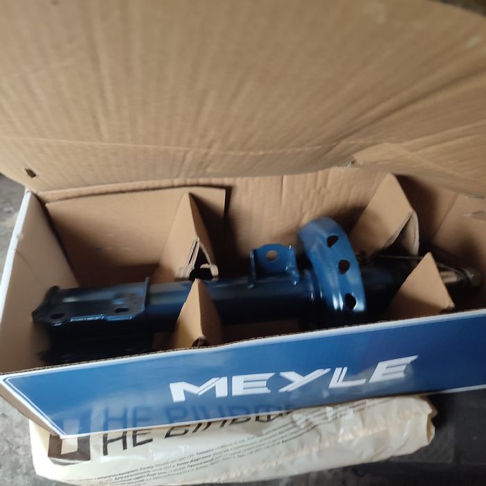 Амортизатори передні Опель 6266230015