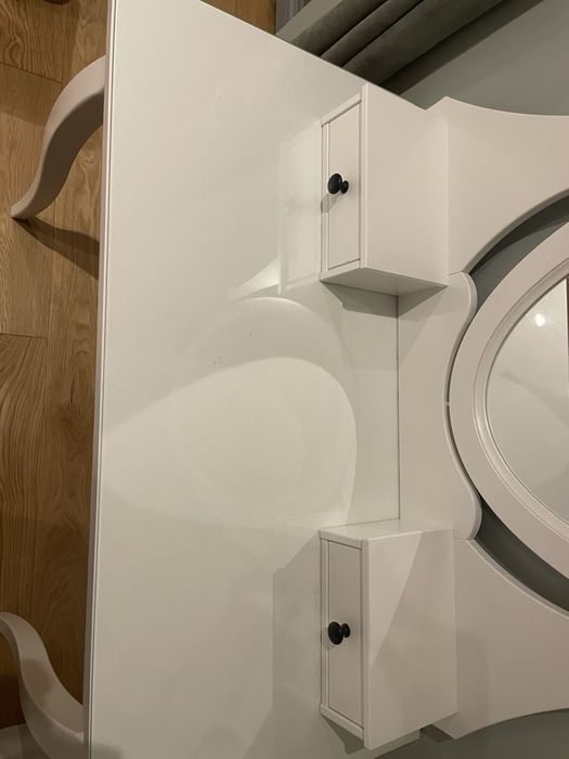 Toaletka biała Hemnes