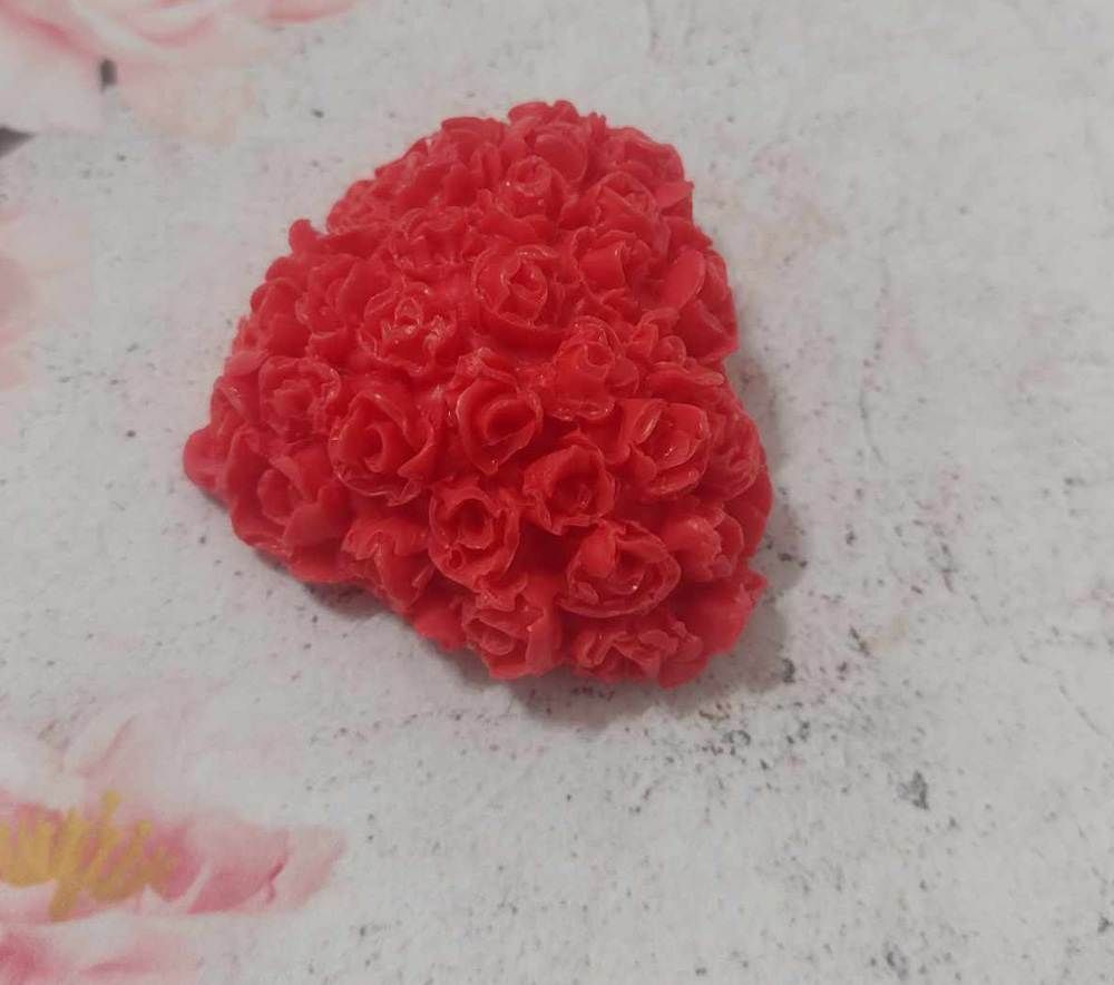 Mini mydełko serce z róż na prezent podziękowania