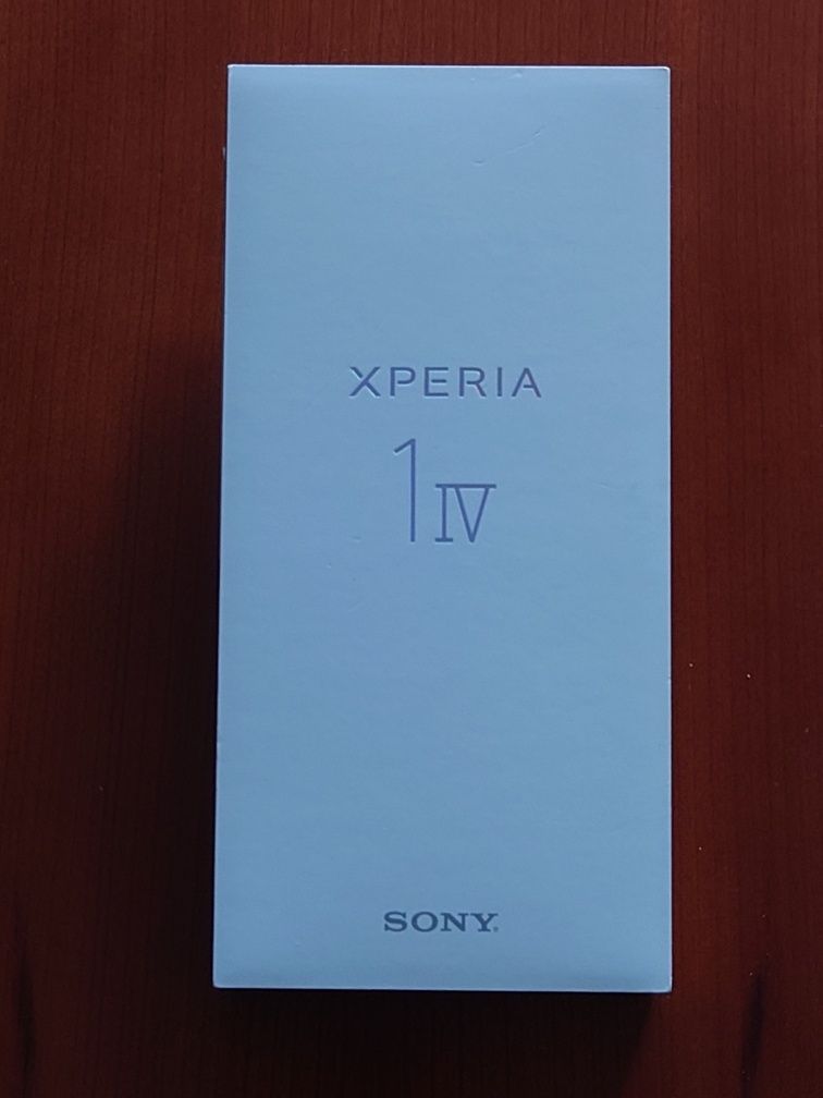 Sony Xperia IV branco novo