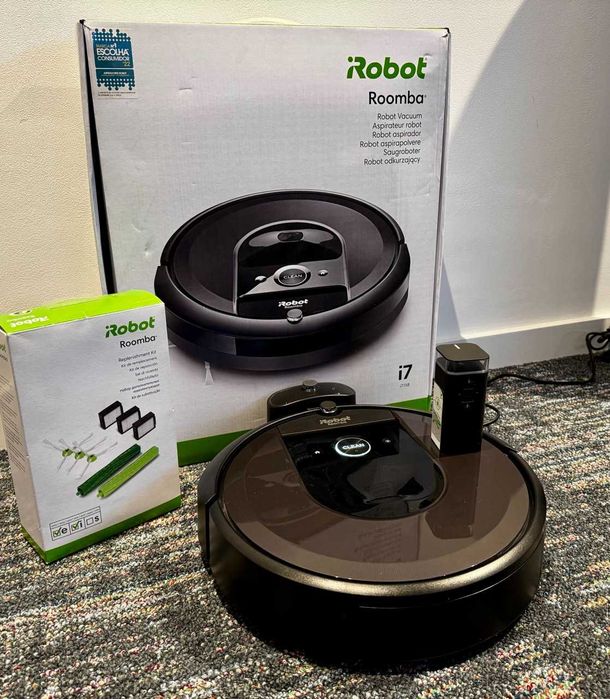 Roomba Robot Vacuum i7158 - AS NEW
