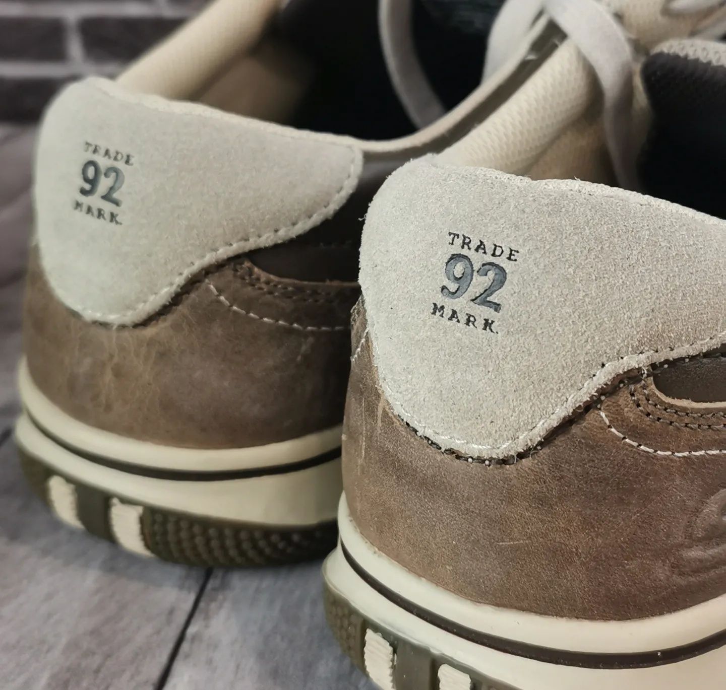 Кросівки 42 розмір, skechers