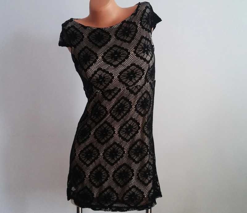 Zestaw ubrań damskich. Czarny rozmiar M