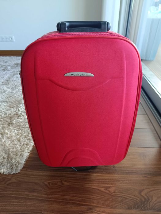 Trolley Monforte Vermelho – Compacto, Expansível e Resistente!