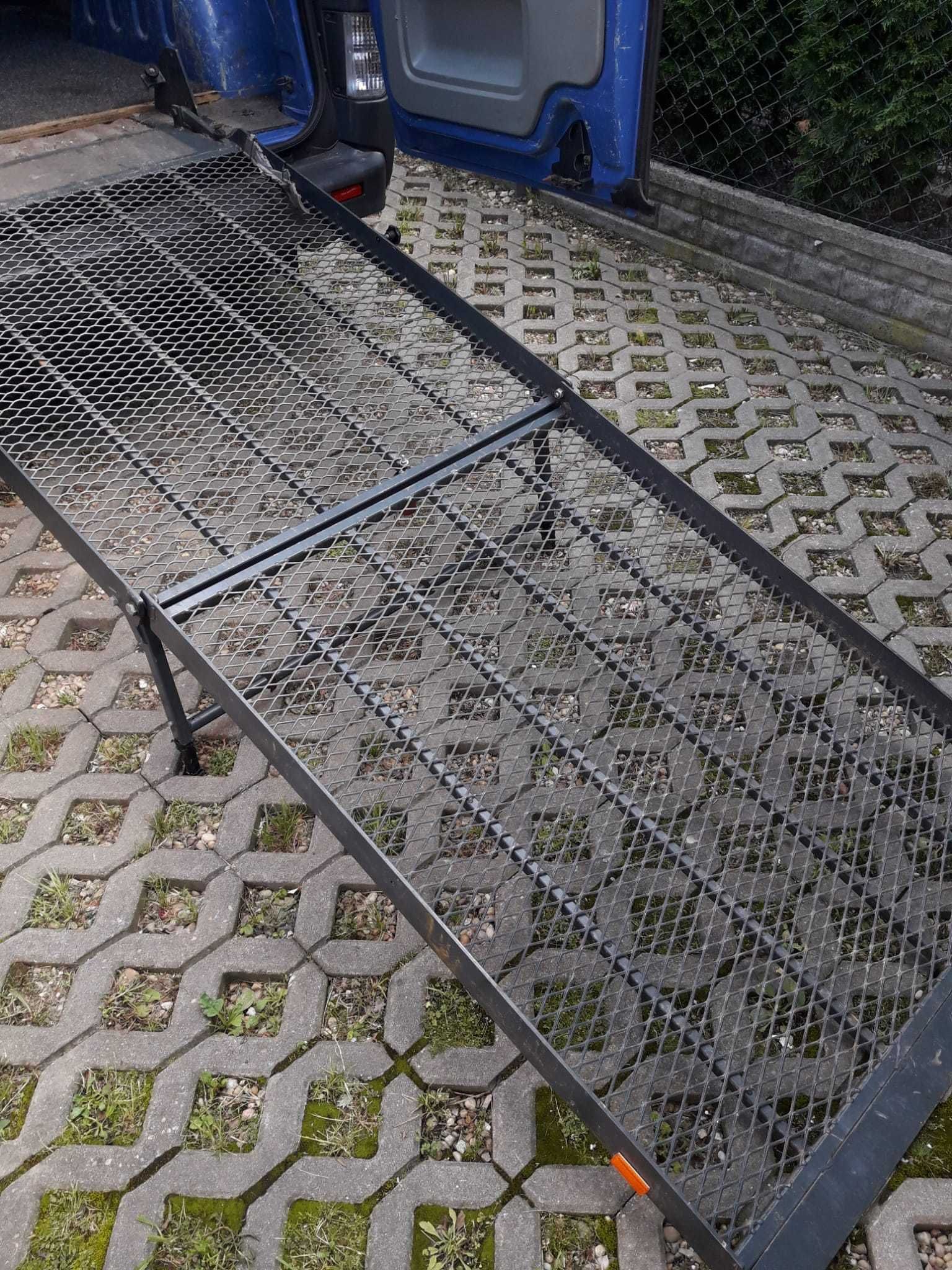 Podjazd dla niepełnosprawnych