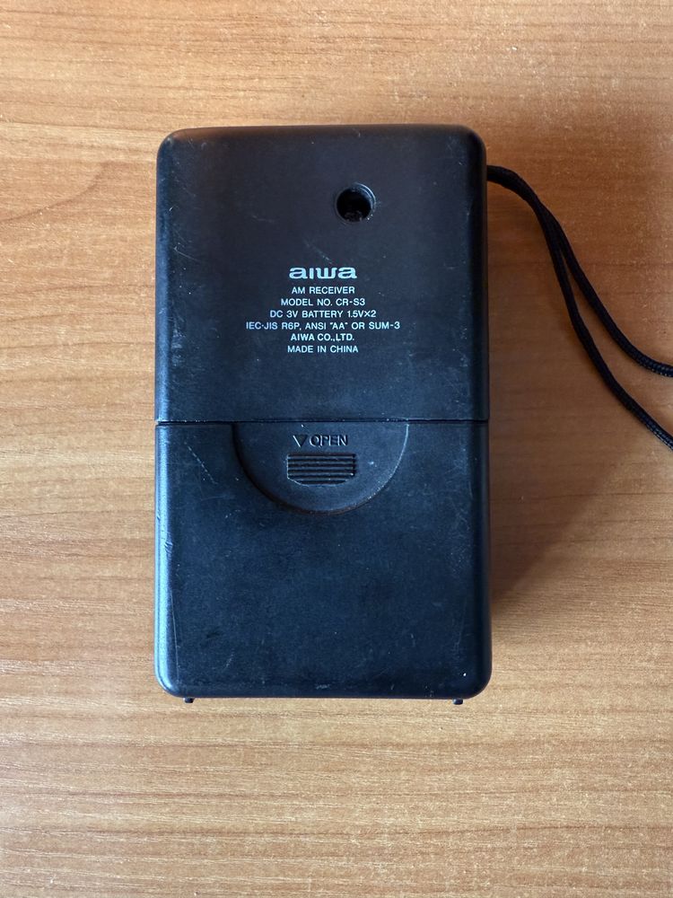 Компактный АМ (53-160 кГц) приемник AIWA CR-S3