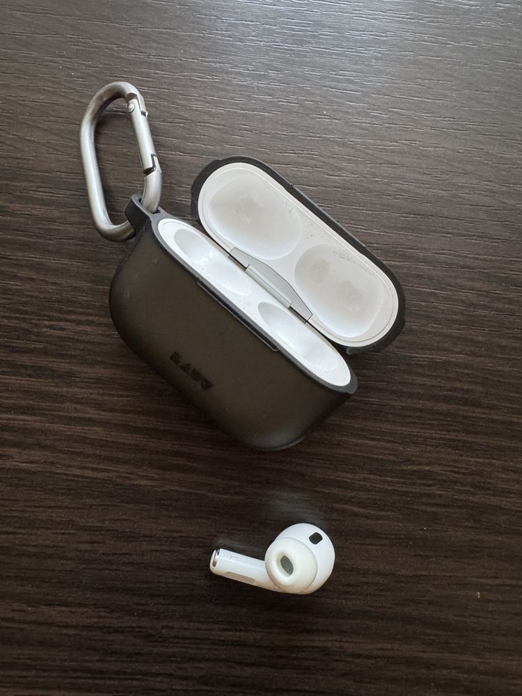 AirPods Pro 2 — лівий навушник + кейс (оригінал, з коробкою)