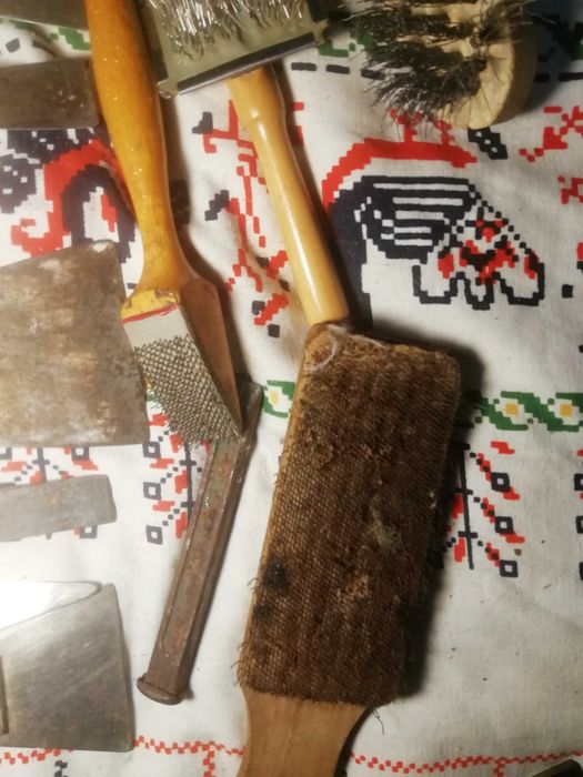 Щітка щетка скребок стамеска 1 лотом