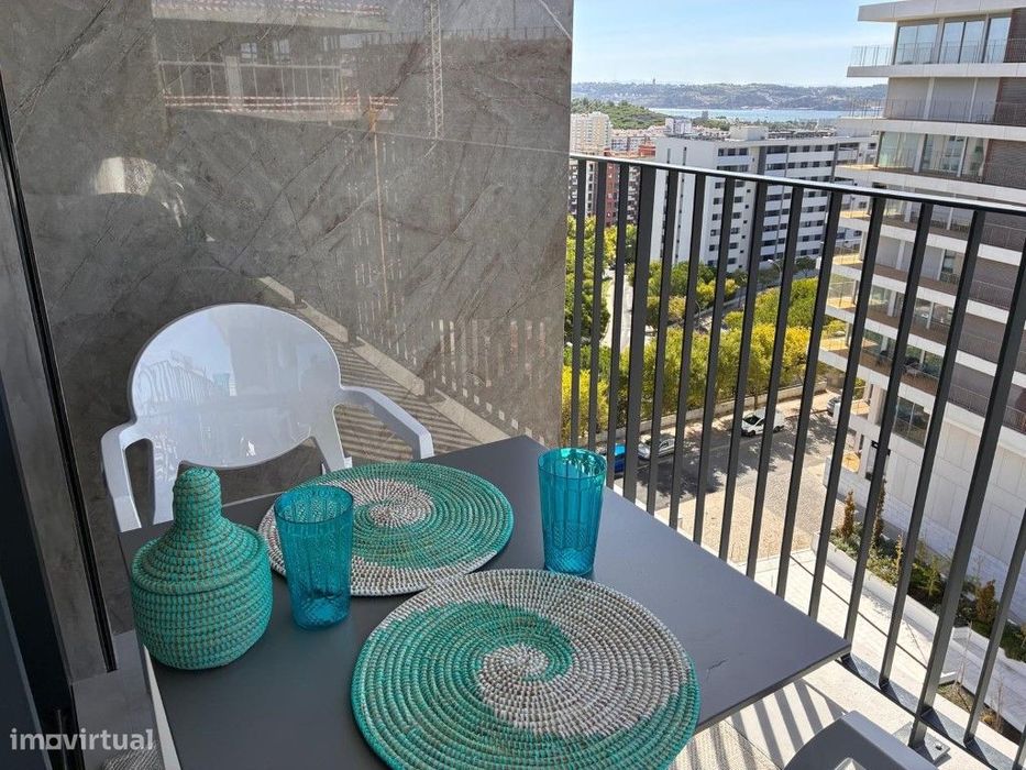 Apartamento T1 novo a estrear em Miraflores