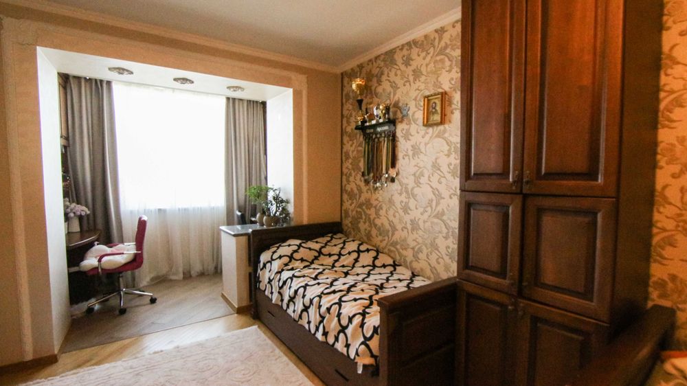 Продається стильна трикімнатна квартира