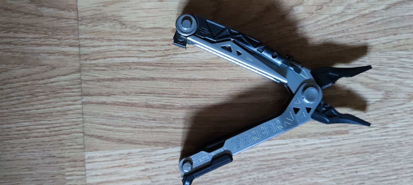 Multitool Gerber center drive