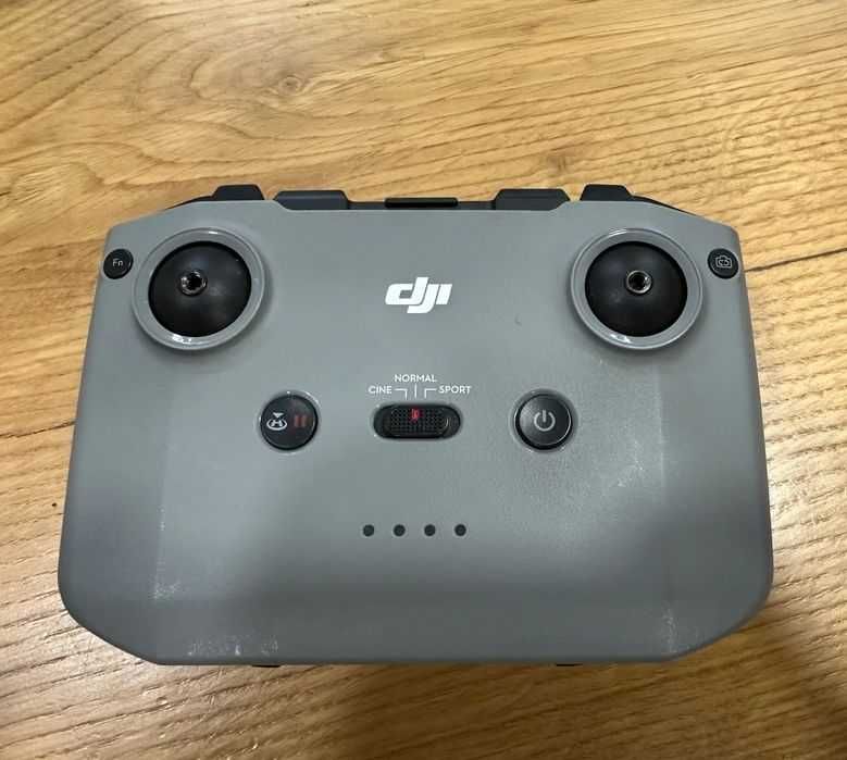 DJI Air 2S – komplet 8x bateria, kontrole Fly more combo