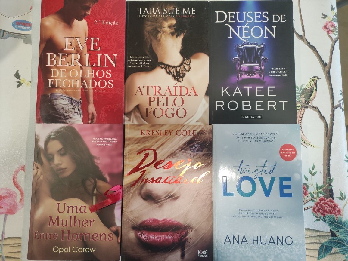 Vários livros romance - Ana Huang, Katee Robert, Tara Sue Me, etc.