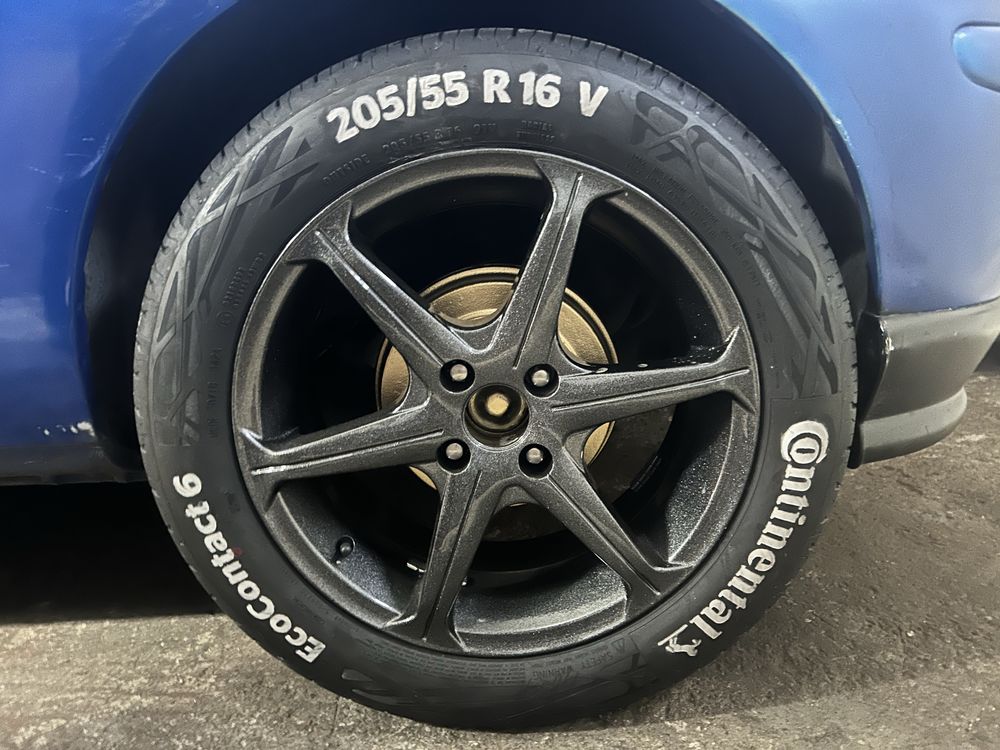Pneus Continental EcoContact6 (205/55R16)