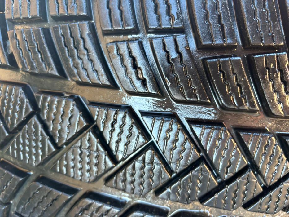 Opony Verdestein 225/50/18 opony praktycznie jak nowe.