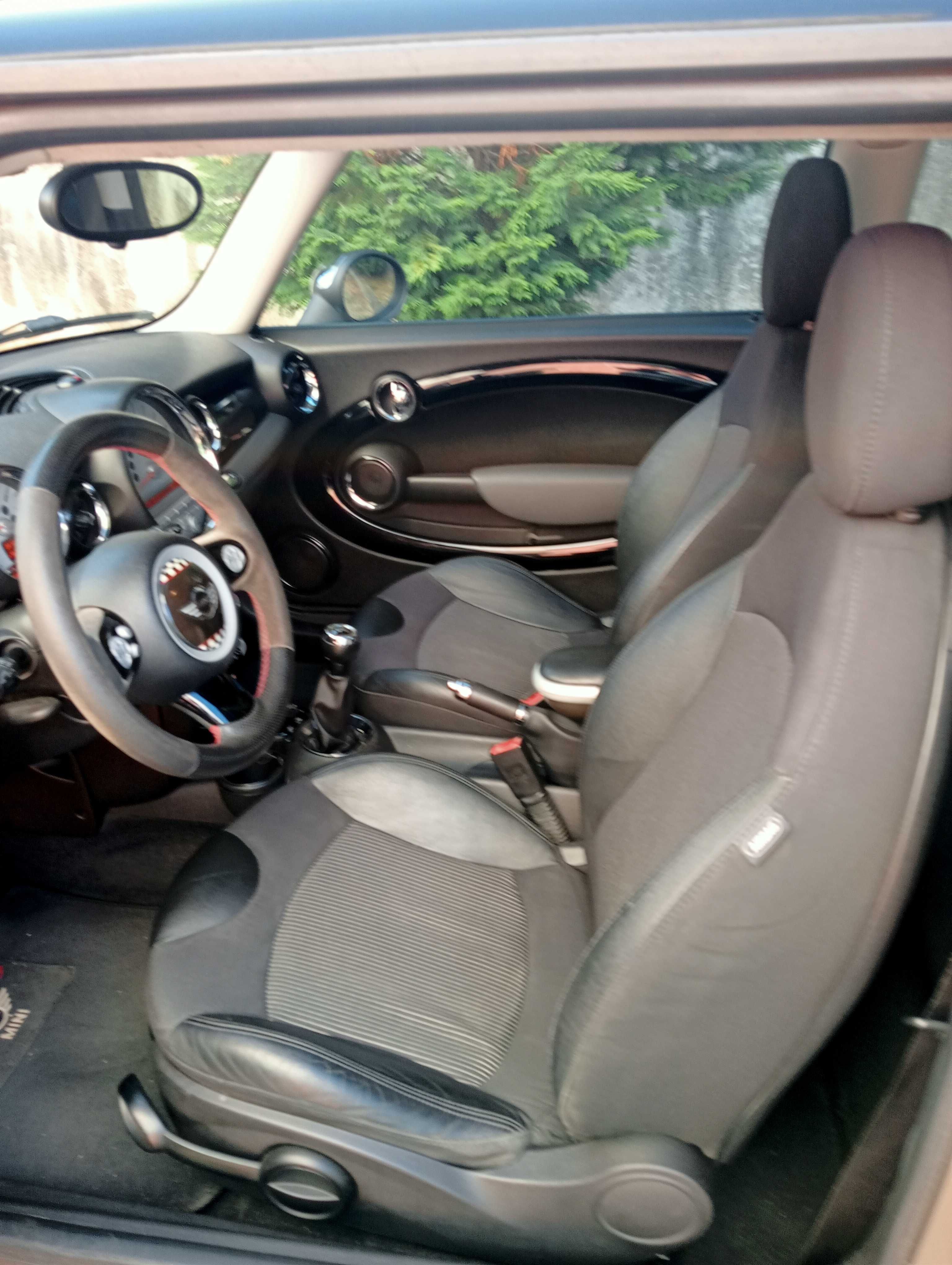 Mini Cooper 3 portas 1.6