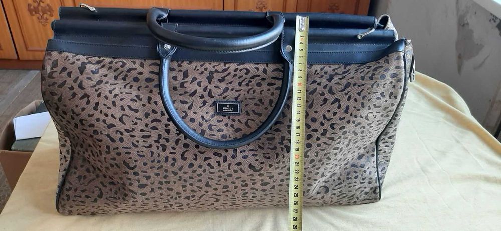 Дорожная сумка саквояж под Gucci, хорошего качества,б/у