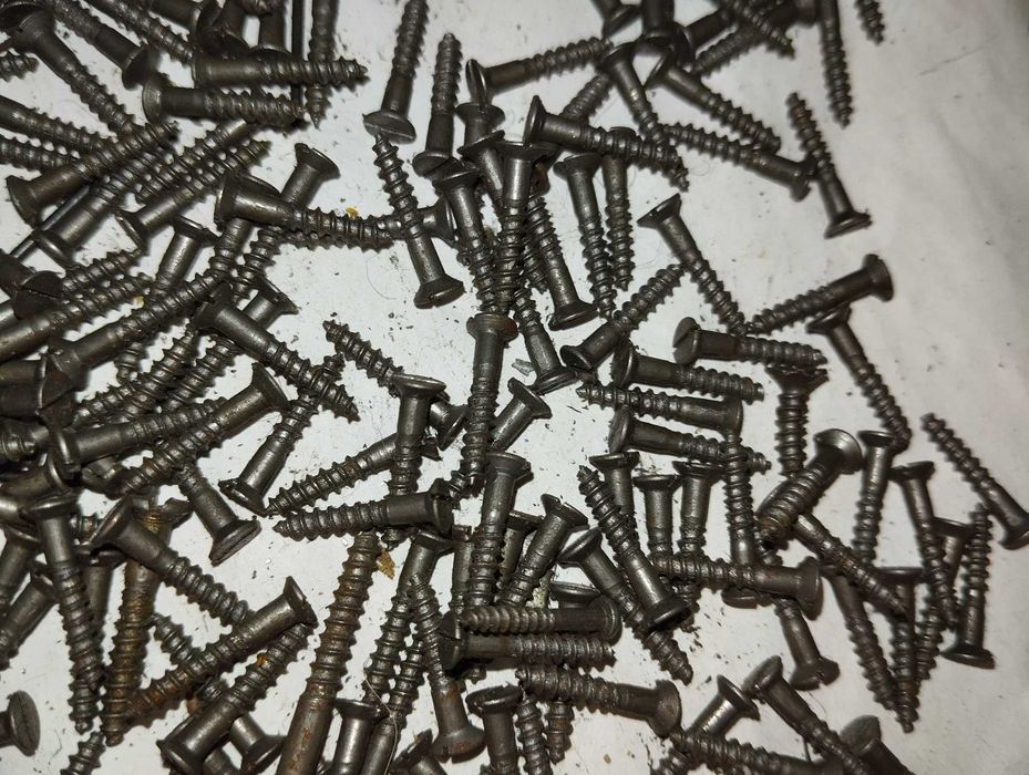 Саморізи маленькі нові вага 190 г., ціна 140 грн. за все