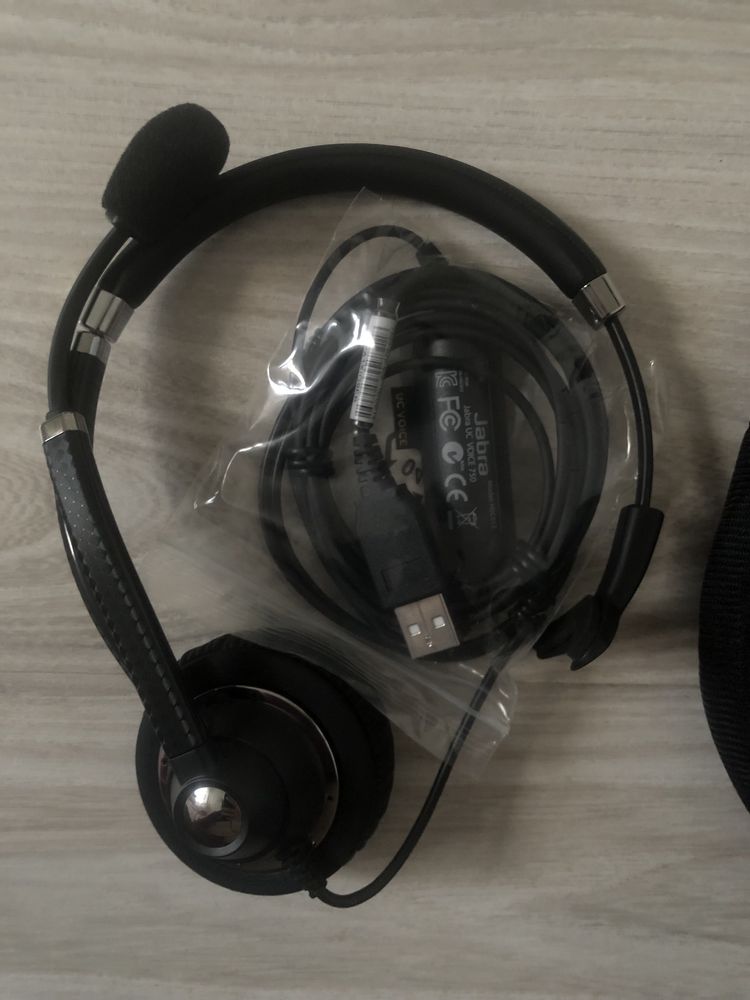 Навушники Jabra UC Voice 750