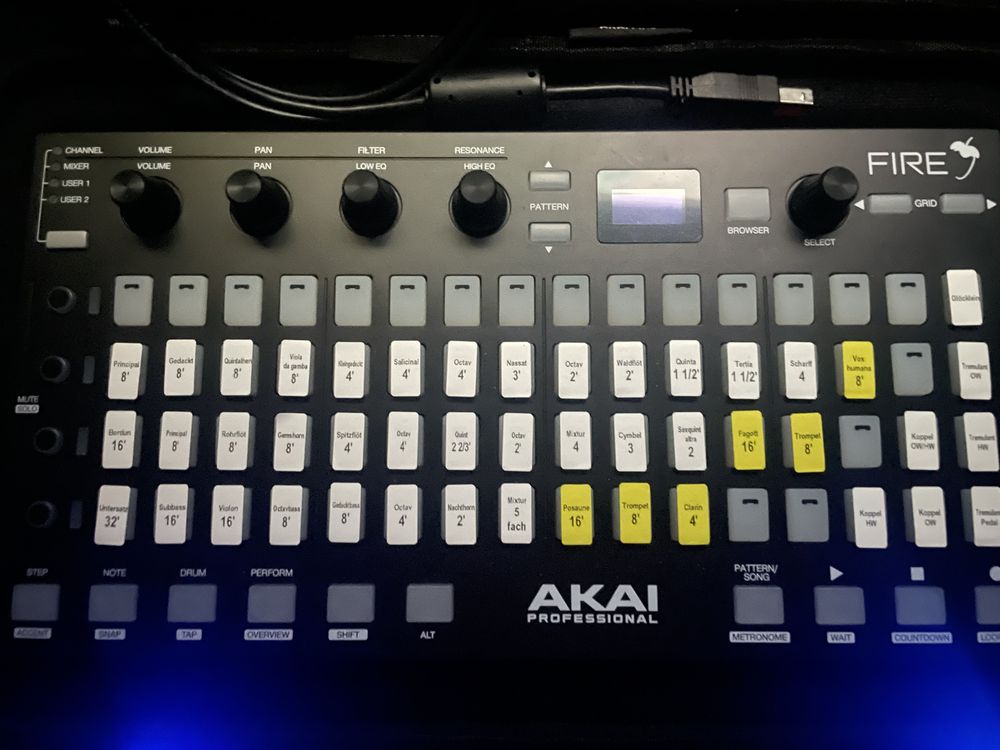 Akai professional fire kontroler DAW