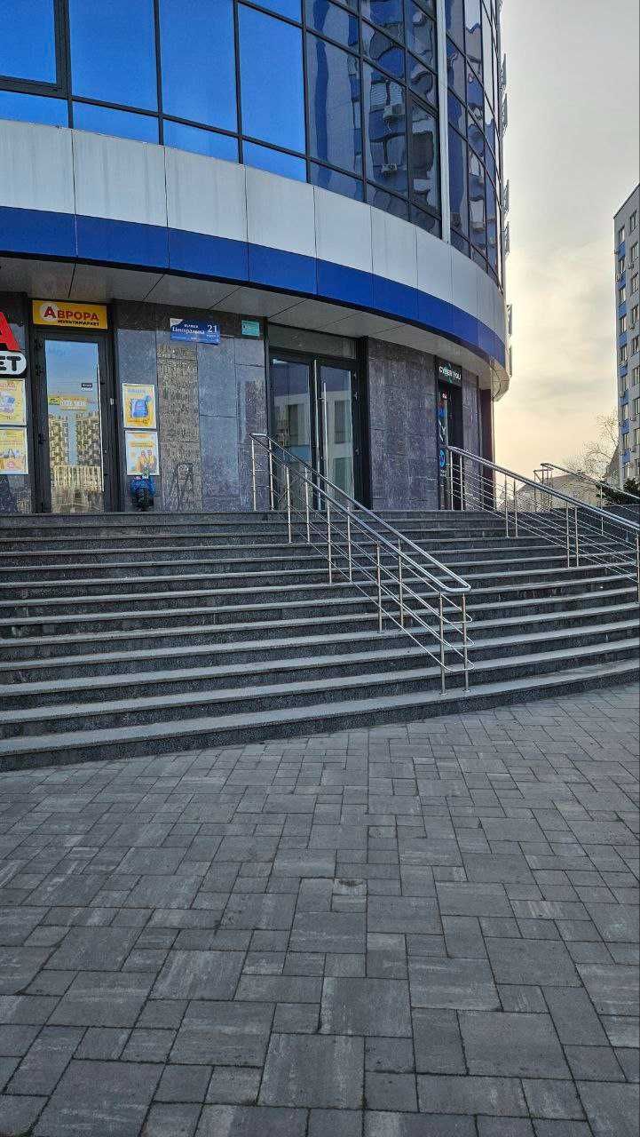 Оренда офісу 106.1м2 в БЦ "CRYSTAL" Осокорки, м. Славутич