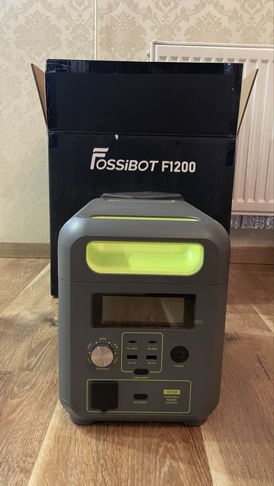 Зарятна станція Fossibot F1200