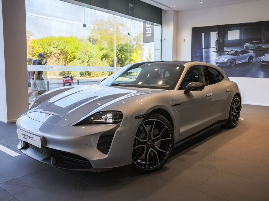 Porsche Taycan Sport Turismo Turbo