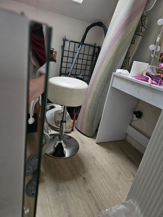 SZafka wiszaca luatrzana stan bardzo dobry