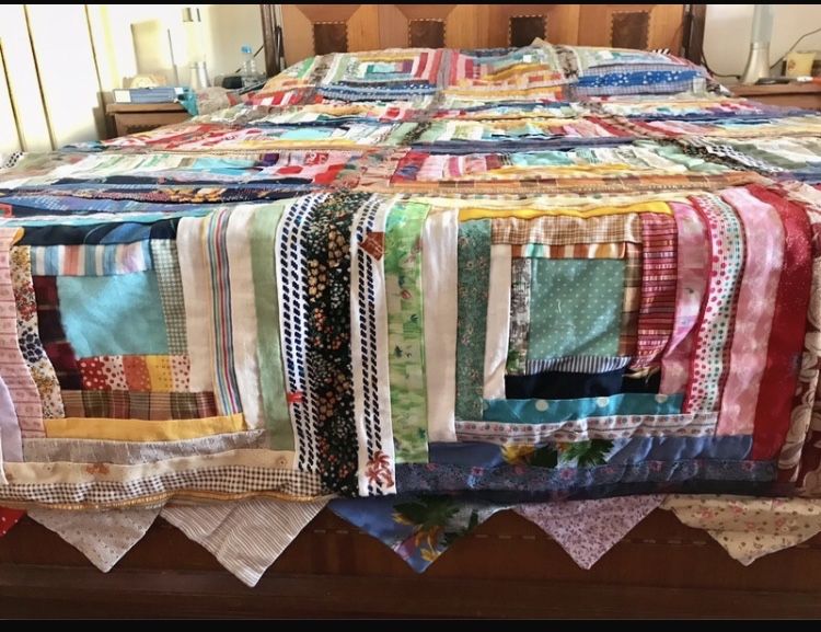 Colcha patchwork feita a mão 200 x 215cm NOVA