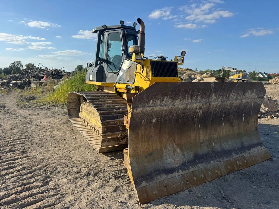 Komatsu D61PX składany pług