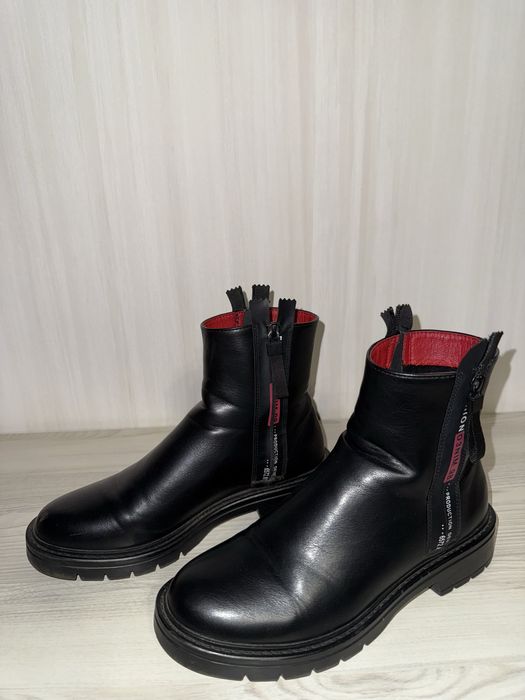 Жіночі ботинки