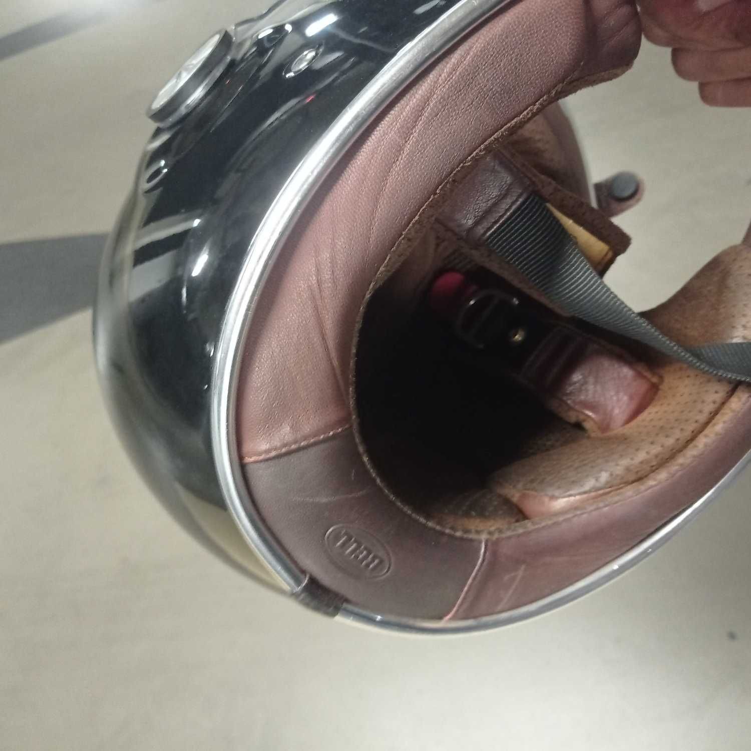 Capacete BELL Bullitt - Gloss Black - Tamanho L