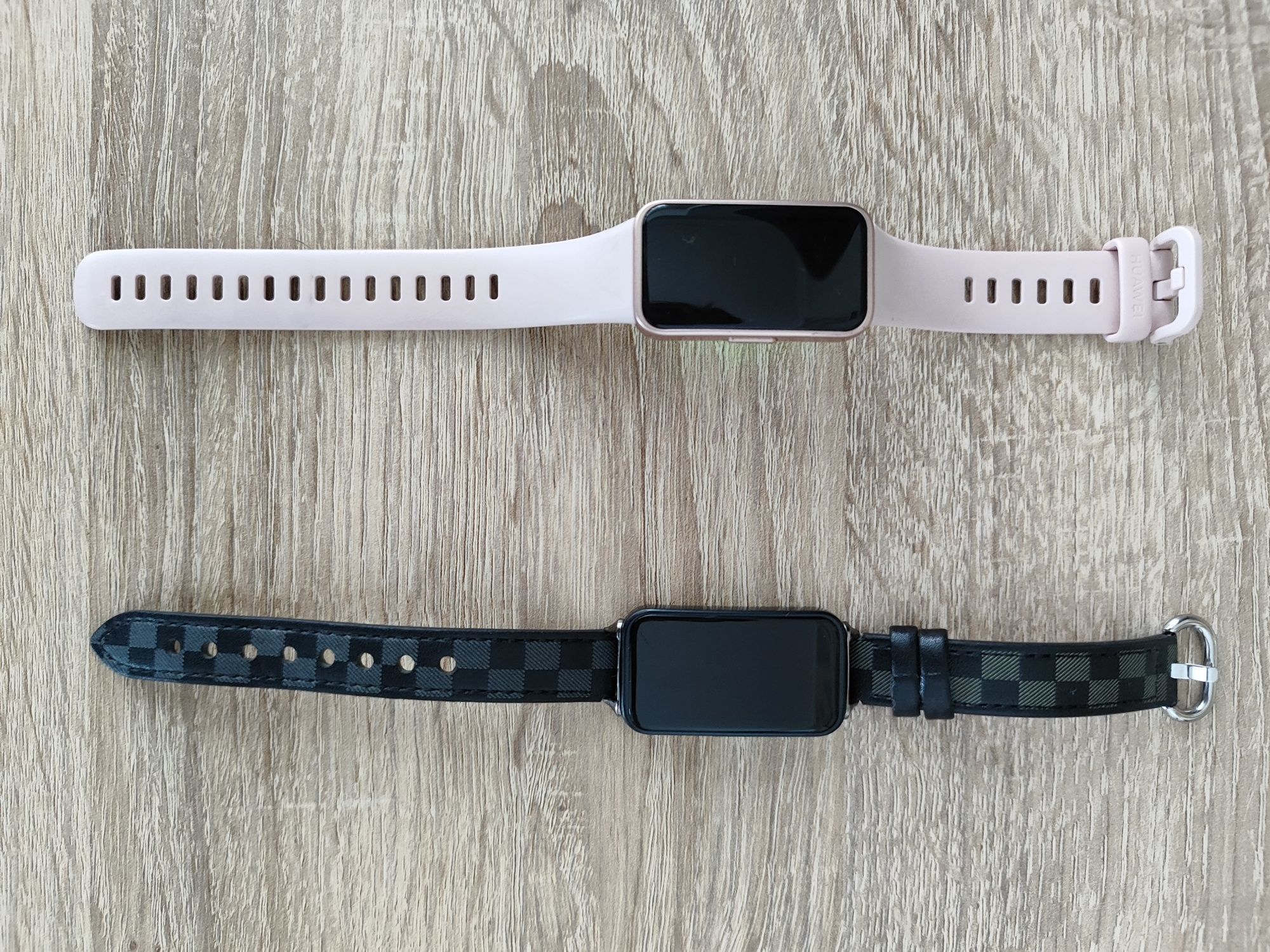 Huawei Band 8 - różowy / czarny
