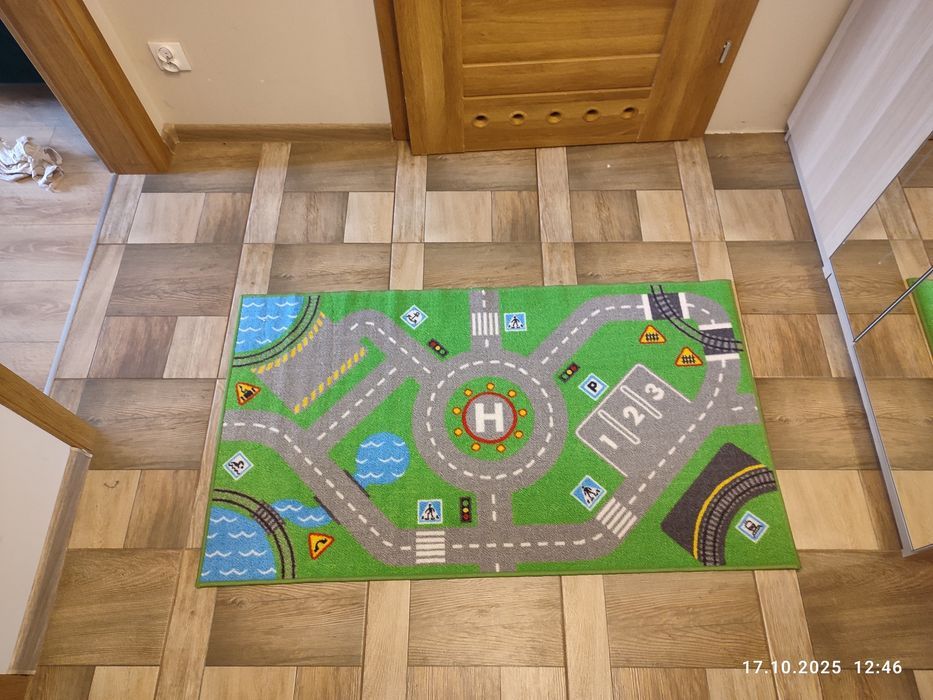 Nowy dywan do pokoju Ikea Storabo