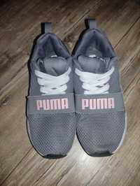 Оригінальні легкі кросівки Puma