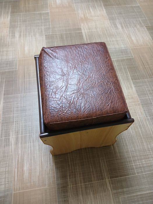 Продам пуфик м'ягкий.