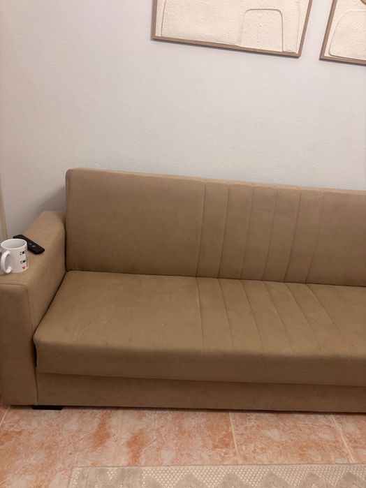 Sofá  cama 3 lugares com baú cor areia