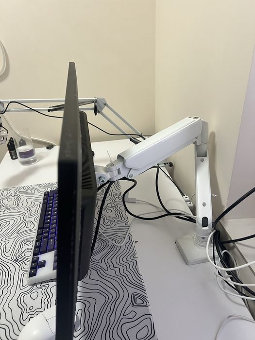 Монітор HP x27 165hz+кронштейн