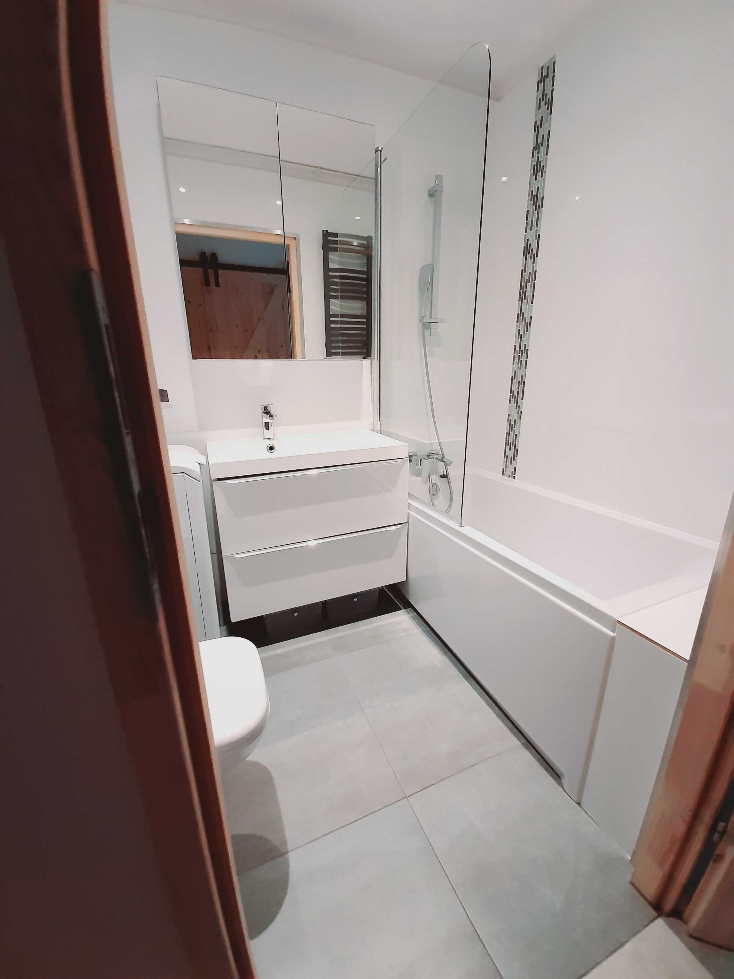 Ekskluzywny apartament, wynajem całoroczny, balkon