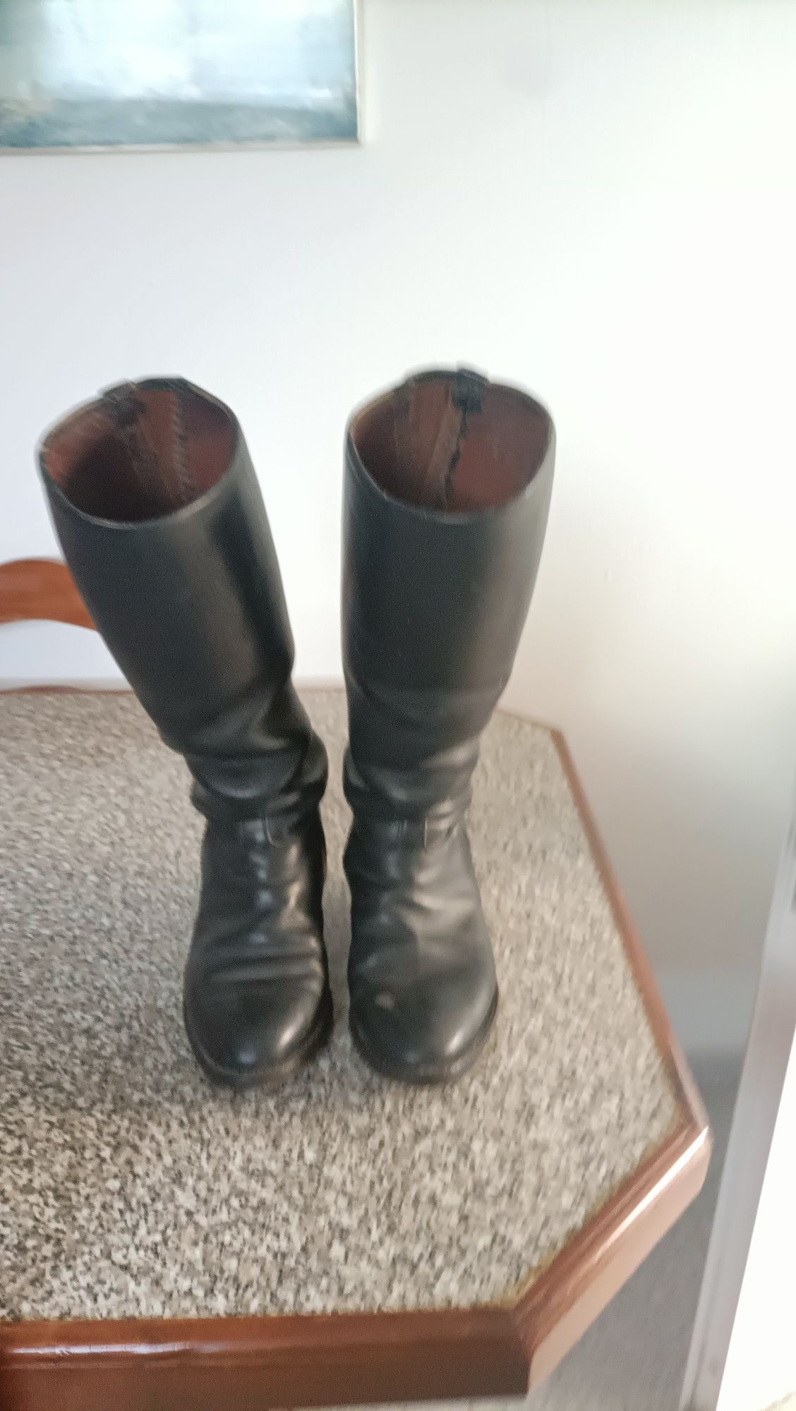 Vendo botas de cano alto (cavaleiro), número 38 com 40 cm de diâmetro