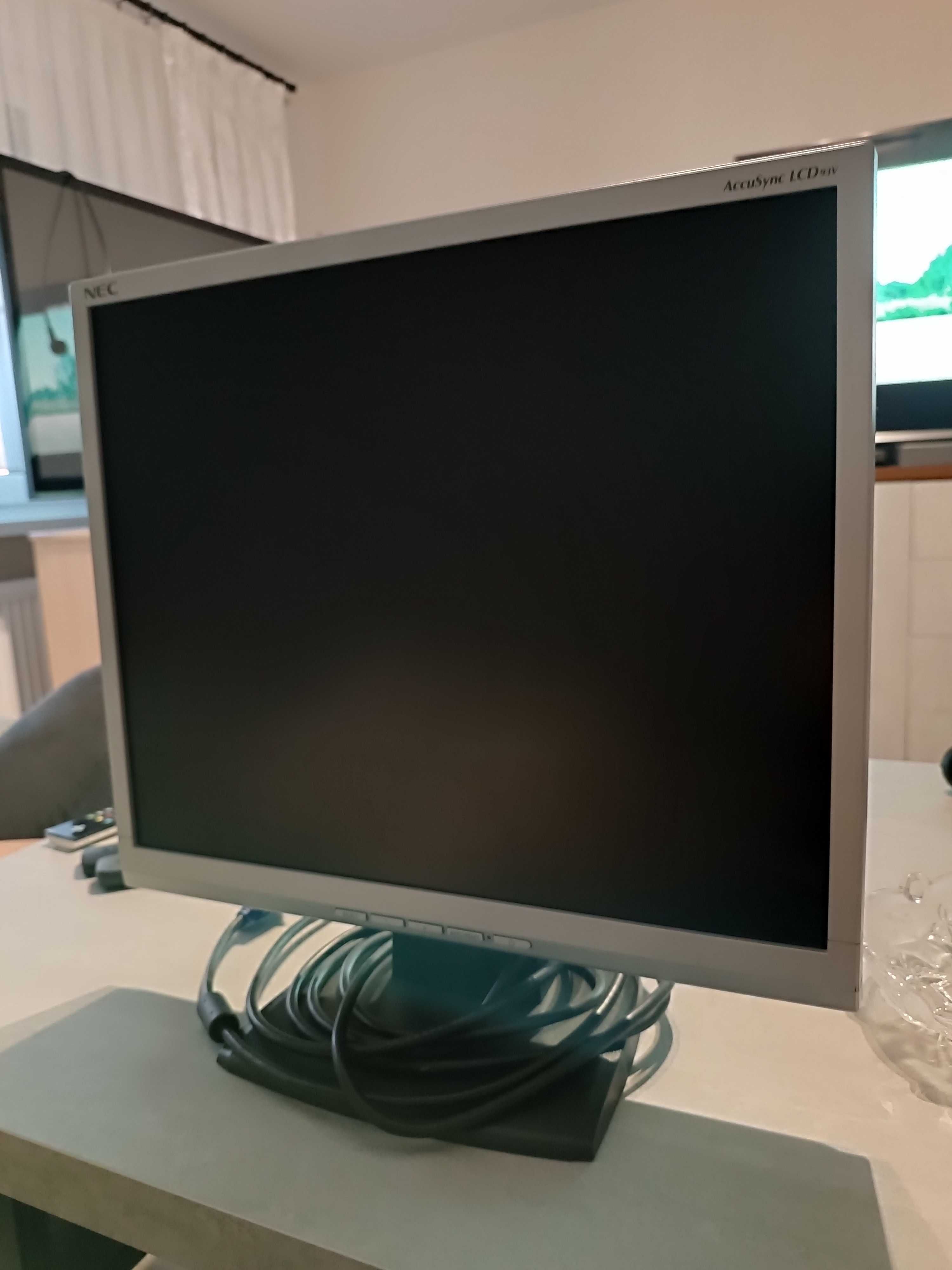 Monitor jak nowy