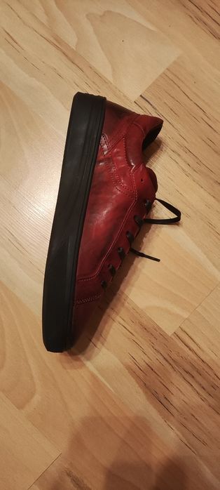 Кросівки весна-осінь