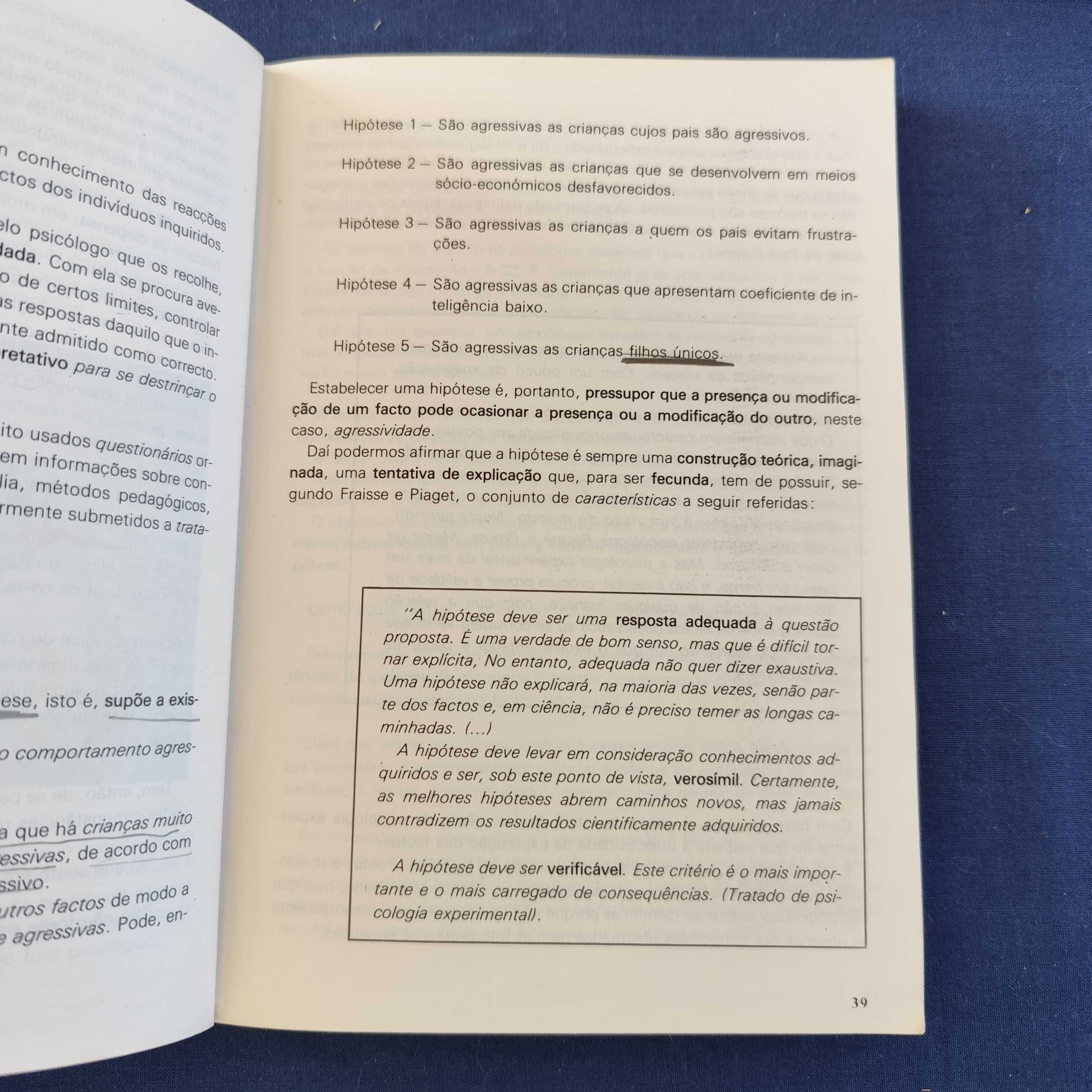 Maria Antónia Abrunhosa e Miguel Leitão - Introdução à Psicologia