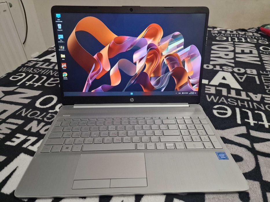 HP 15 250G8/Full HD/Pentium™ Silver N5030Quad-Core/8/128/UНD 2GB