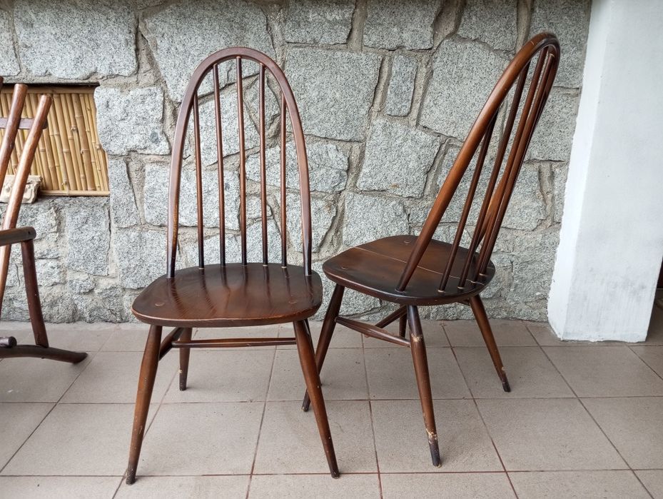 Krzesła, dwie sztuki