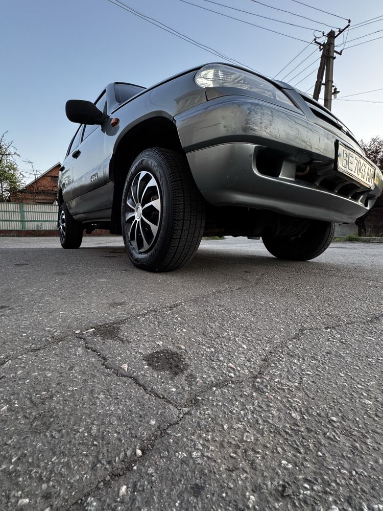 Продаю Шевроле Ніву 2008р 1.7 інжектор 4*4 ціна 3200$