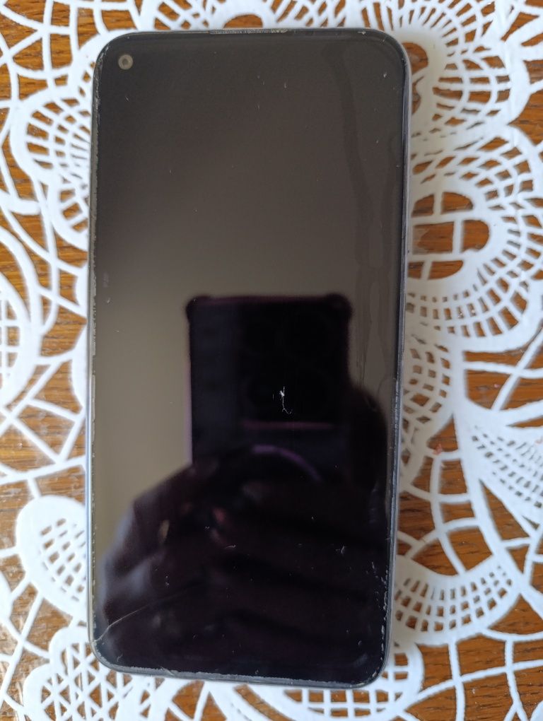 Продам телефон HUAWEL P40 lite
