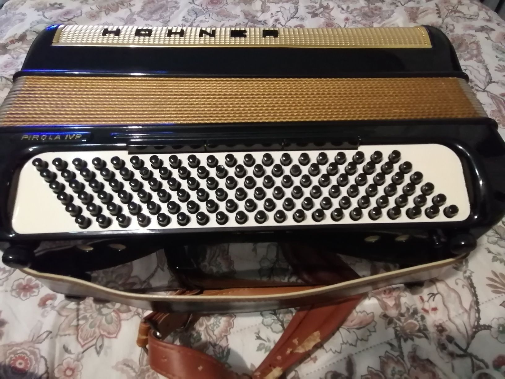 Hohner Pirola IVP 120 basów
