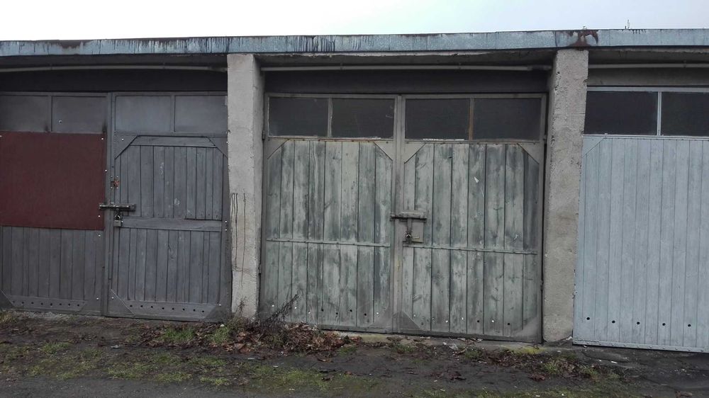 Garaż z prądem w spokojnej okolicy