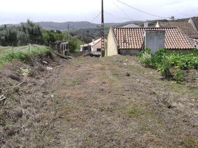 Terreno na localidade de Ponte de Lousa - Loures